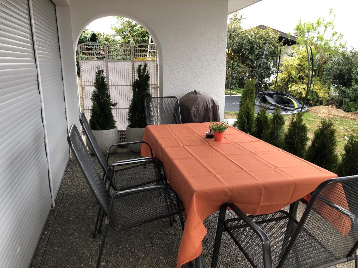 Ferienwohnung เทตต์นัง ภายนอก รูปภาพ
